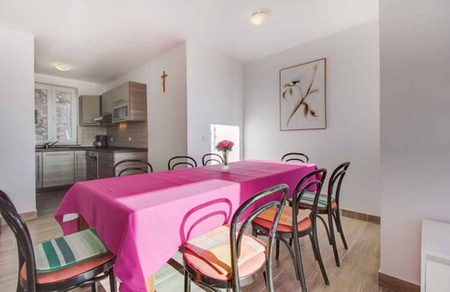 Cunski Apartment | Holiday apartment with internet access