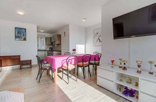 Cunski Apartment | Holiday apartment with internet access