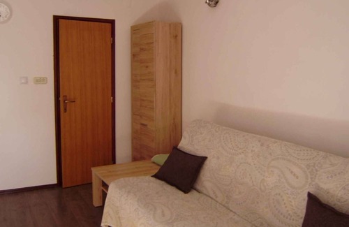 Buzdohanj Apartment | Holiday apartment with terrace