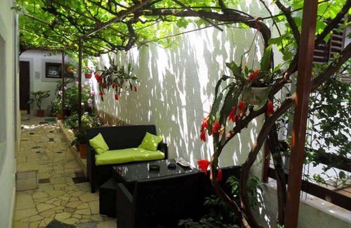 Brulo Apartment | Holiday apartment with terrace