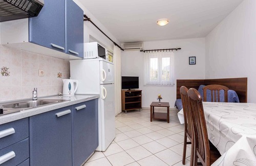 Baska Apartment | Holiday apartment with view of the mountains