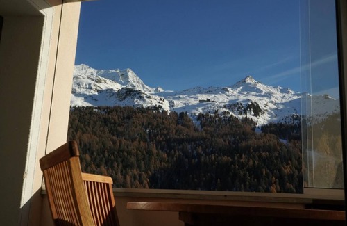 Sils-Maria Apartment | Holiday flat "Residenza Lagrev"