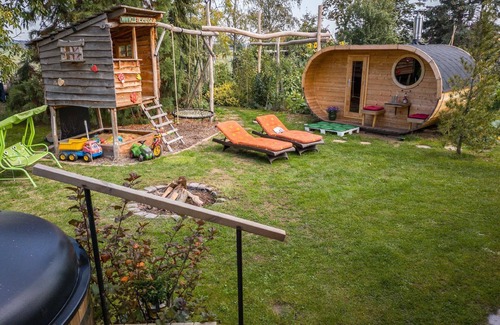 Niedergurig Apartment | Holiday flat with barrel sauna