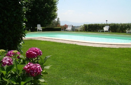 Montefiascone House | Holiday flat with private parking