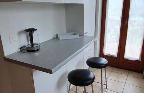 Gordola Apartment | Holiday flat with mountain view