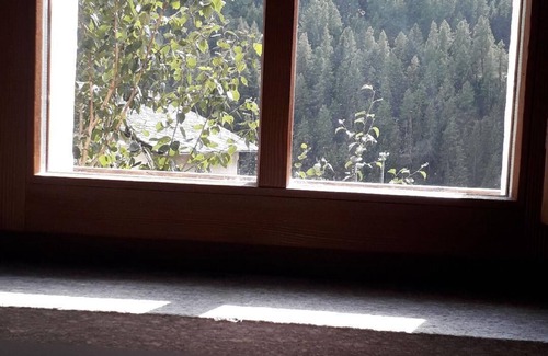 Epinel Apartment | Holiday flat with mountain view