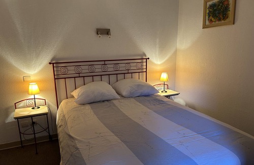 Gallargues-le-Montueux House | Holiday Home 'La Camargue En Plein Air' with Shared Pool, Private Terrace and Wi-Fi