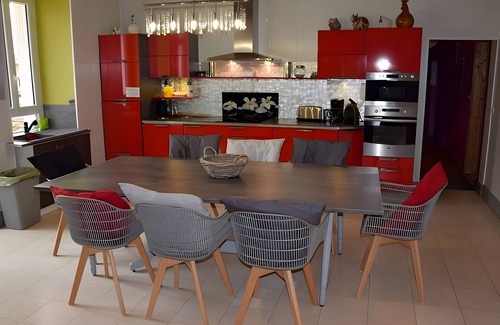 Leguillac-de-l'Auche House | Holiday Home 'La Maeltri' with Private Pool, Wi-Fi and Air Conditioning