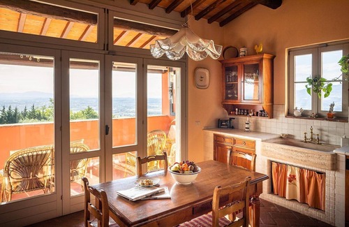 Montelupo Fiorentino House | Holiday house Montelupo Fiorentino for 1 - 11 persons with 6 bedrooms - Holiday house