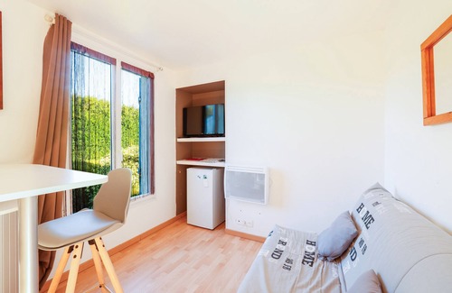 Chateauneuf-du-Faou House | Holiday Home 'Halte Au Bord De L’Aulne' with Private Garden