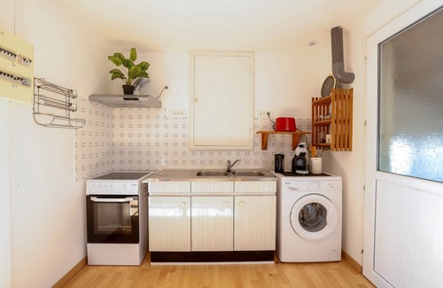 Chateauneuf-du-Faou House | Holiday Home 'Halte Au Bord De L’Aulne' with Private Garden