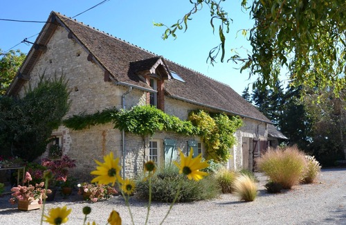 Chilleurs-aux-Bois House | Holiday Home in Chilleurs near Château
