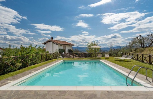 Terranuova Bracciolini House | Holiday Home Melograno by Interhome