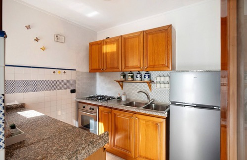 Cetara House | Holiday Home 'A' Russella' with Sea View, Wi-Fi and Air Conditioning