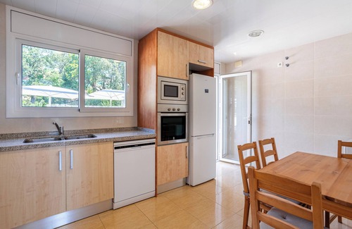 Lloret de Mar House | Holiday Home 'Azzure' with Sea View, Wi-Fi and Air Conditioning