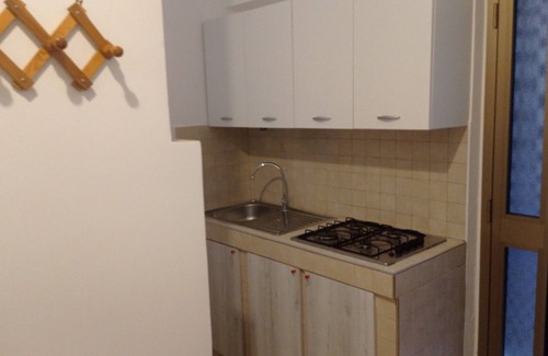Peschici House | Holiday Home 'Bilo 1' with Private Terrace, Shared Garden and Wi-Fi