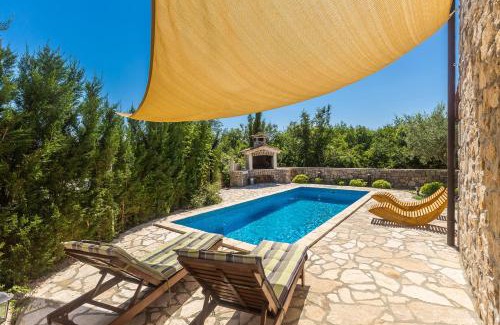 Sveti Ivan Dobrinjski House | Holiday Home Blue Ivy