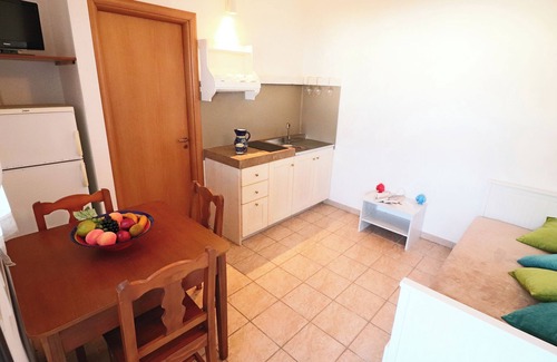 Otranto House | Holiday Home 'Bungalow Fragola' with Shared Pool, Wi-Fi and Air Conditioning