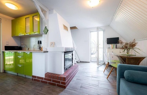 Lekowo House | Holiday Home by Lake Klępnicko with Pier