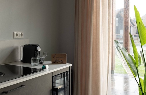 Nieuwvliet House | Holiday home by water for up to 4 people