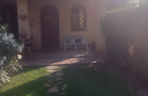 Lido di Camaiore House | Holiday Home 'Casa 400m Dal Mare Lido Di Camaiore' with Private Garden, Wi-Fi and Air Conditioning
