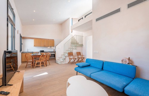 Cala Figuera House | Holiday Home 'Casa La Mar' with Private Terrace, Wi-Fi and Air Conditioning