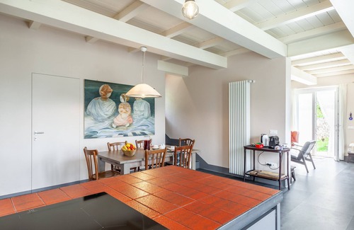Massarosa House | Holiday Home 'Casa Lu' with Sea View, Wi-Fi and Air Conditioning