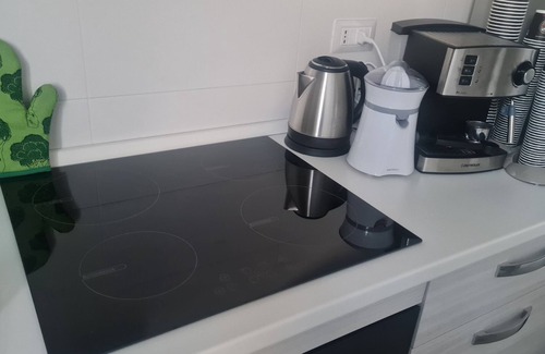 Manfredonia House | Holiday Home 'Casa Vacanza Paradiso' with Sea View, Wi-Fi and Air Conditioning