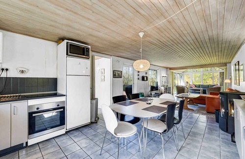 Ronbjerg House | Holiday home close to the water and Jesperhus