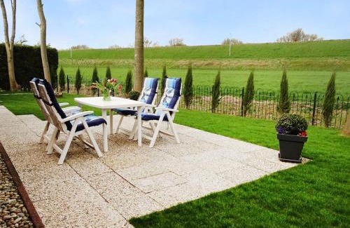 Brouwershaven House | Holiday Home Den Osse by Interhome