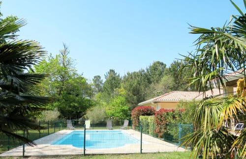 Grayan-Et-L'Hopital House | Holiday Home Eugénie by Interhome