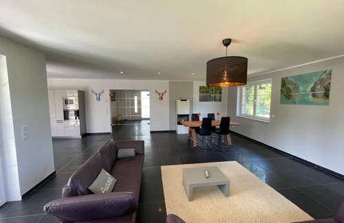 Muritz House | Holiday Home 'Ferienhaus Rechlin' with Private Terrace, Private Garden and Wi-Fi