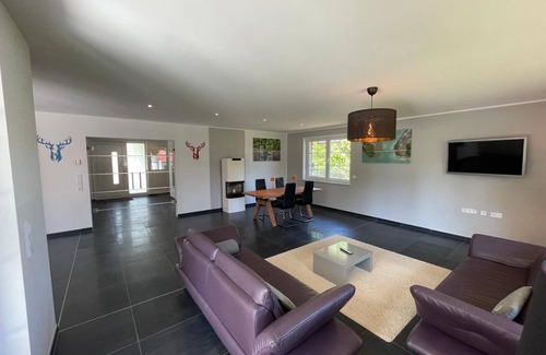 Muritz House | Holiday Home 'Ferienhaus Rechlin' with Private Terrace, Private Garden and Wi-Fi