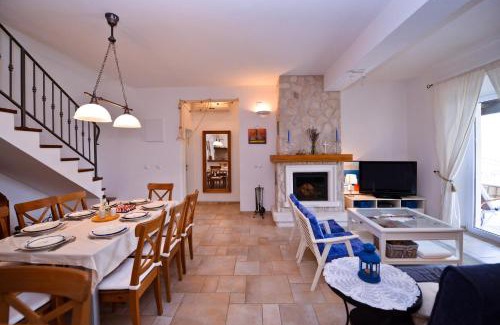 Zubovici House | Holiday Home Fiola