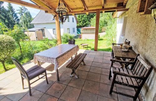Karlovy Dvory House | Holiday Home Fish & Boat by Interhome