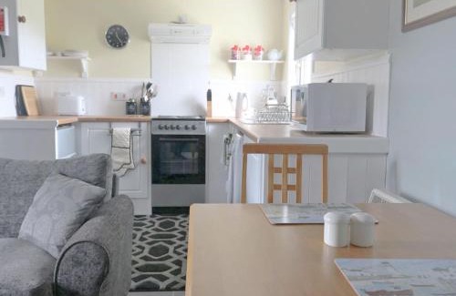 Bornesketaig House | Holiday Home Flo Anndra by Interhome