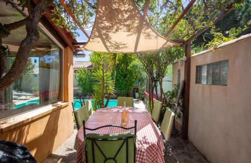 Les Bormettes House | Holiday Home Miramar by Interhome