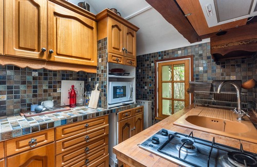 Vernou-sur-Brenne House | Holiday Home 'La Closerie Du Cassereau' with Shared Garden and Balcony