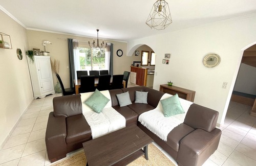 Carlux House | Holiday Home 'Gîte La Sarrazine' with Private Pool, Private Terrace and Wi-Fi