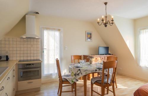 Le Pouldu House | Holiday Home Hortensias by Interhome