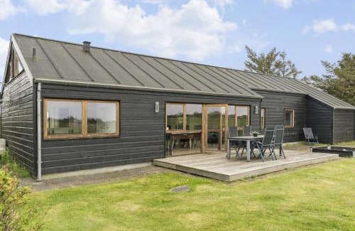 Lokken House | Holiday Home Ilmatar - 650m from the sea by Interhome