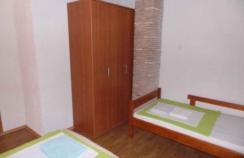 Breze Apartment | Holiday home in Breze 15380