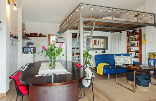 Deltebre House | Holiday Home in Deltebre near the Beach