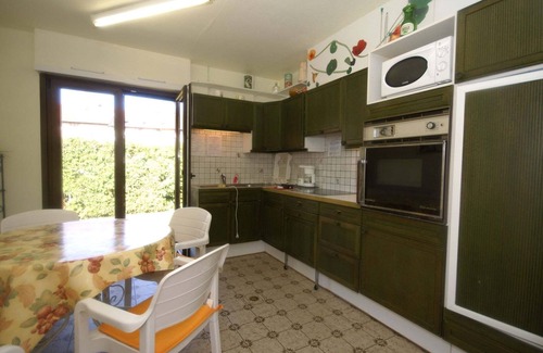 Vic-sur-Seille House | Holiday home in Vic-sur-Seille near the forest