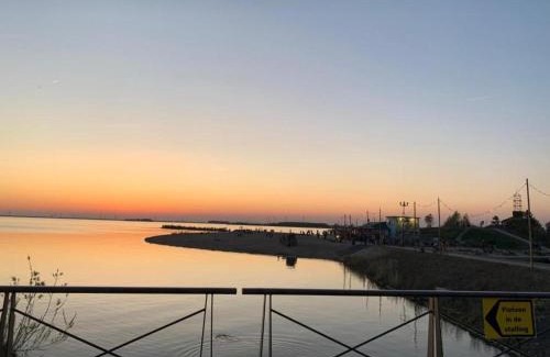 Municipality of Harderwijk Ski Chalet | Holiday Home in Harderwijk near Veluwemeer