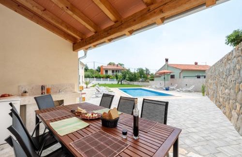 Kapelica House | Holiday home in Labin with private pool