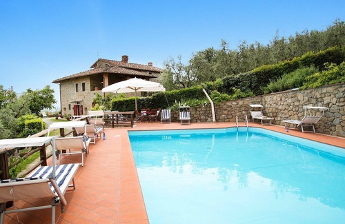 Giugnano House | Holiday Home in Larciano with 3 bedrooms sleeps 6
