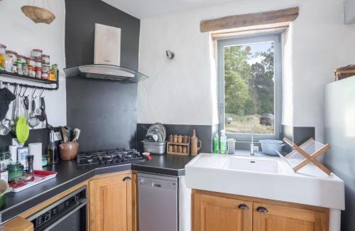 Mazeyrolles House | Holiday Home in Mazeyrolles with Garden