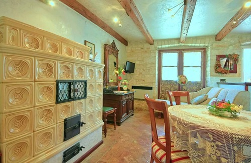 Rosini Villa | Holiday home in Poreč with a whirlpool on completely enclosed garden