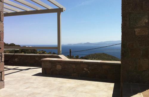 Kontos Apartment | Holiday Home in Sfendouri, Aegina